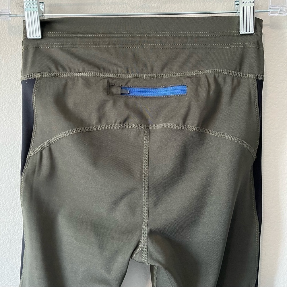 THE UPSIDE Army Green Midi Drawstring Active Skinny Leggings Arrow Logo Size 2 - Picture 10 of 14